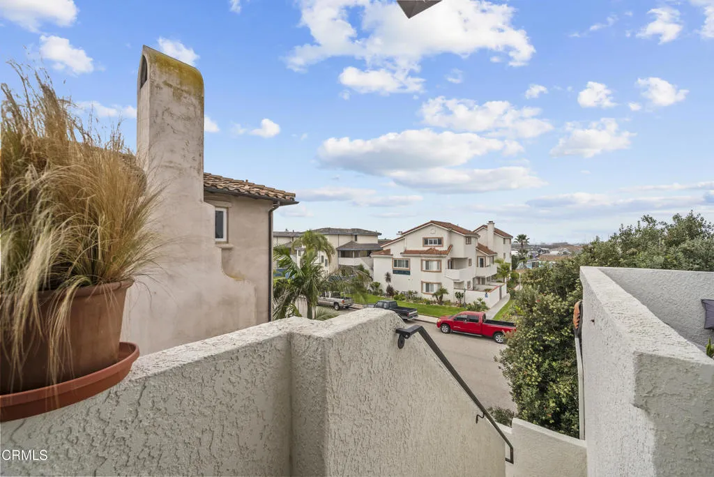 5202 Driftwood Street, Oxnard, California 93035 home-pic-20