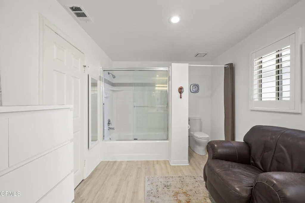 5202 Driftwood Street, Oxnard, California 93035 home-pic-25