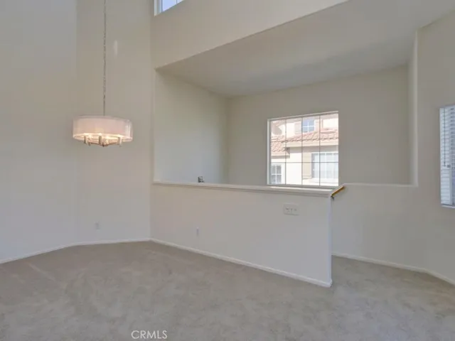 Open and bright floorplan with high ceilings