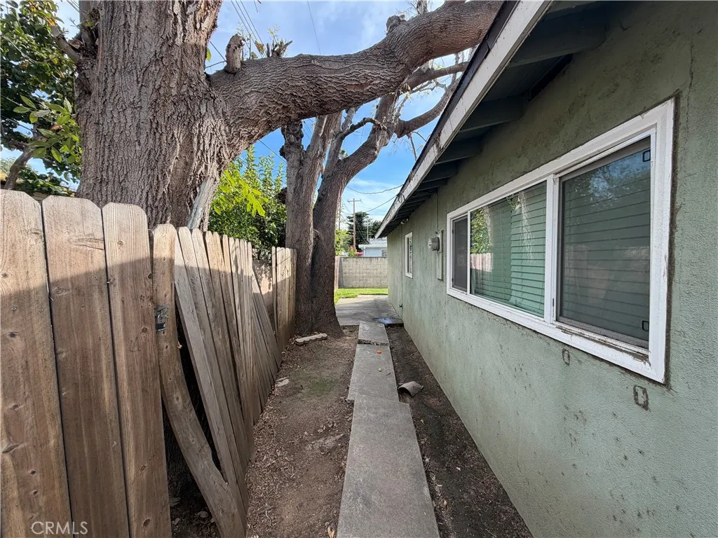 327 N Clark, Orange, California 92868 home-pic-21