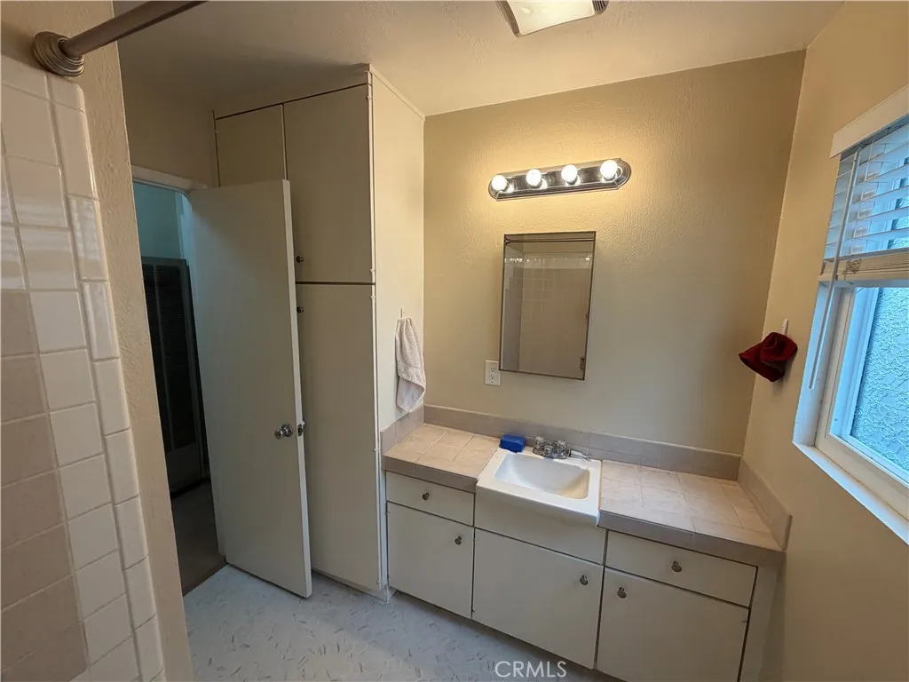 327 N Clark, Orange, California 92868 home-pic-12