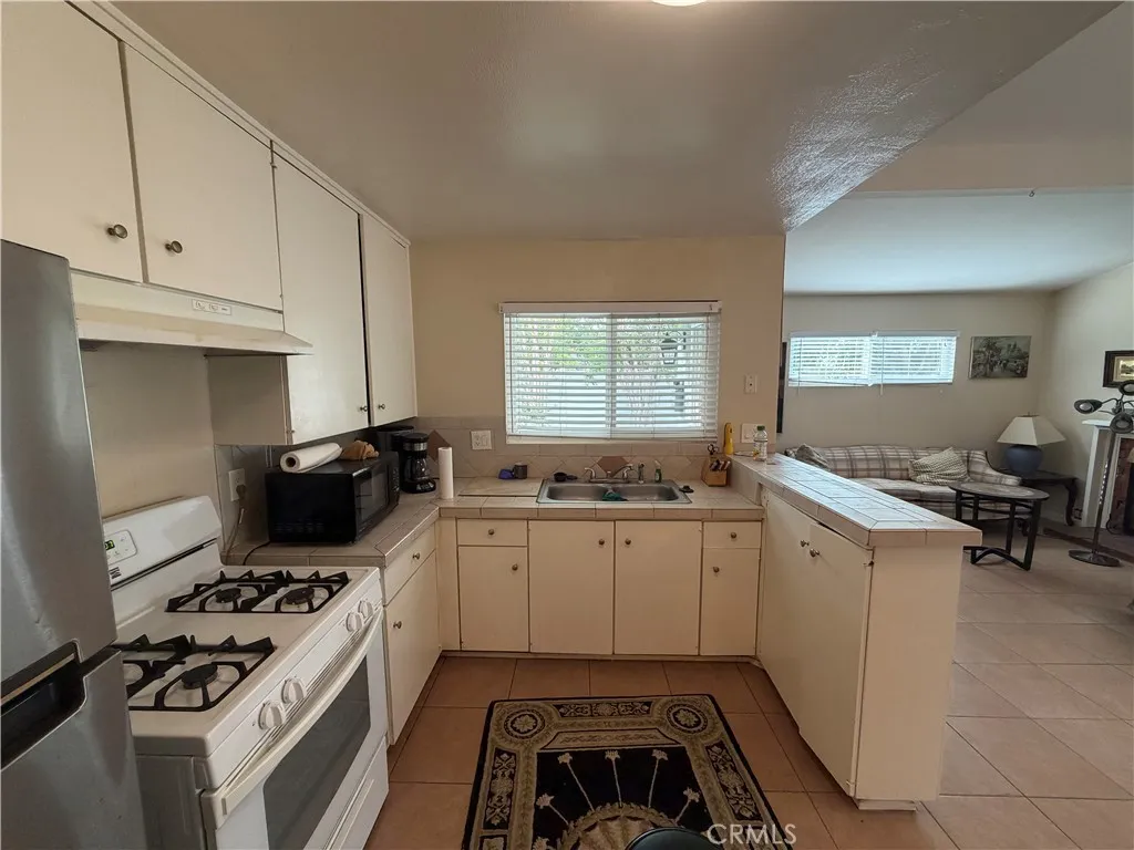 327 N Clark, Orange, California 92868 home-pic-8