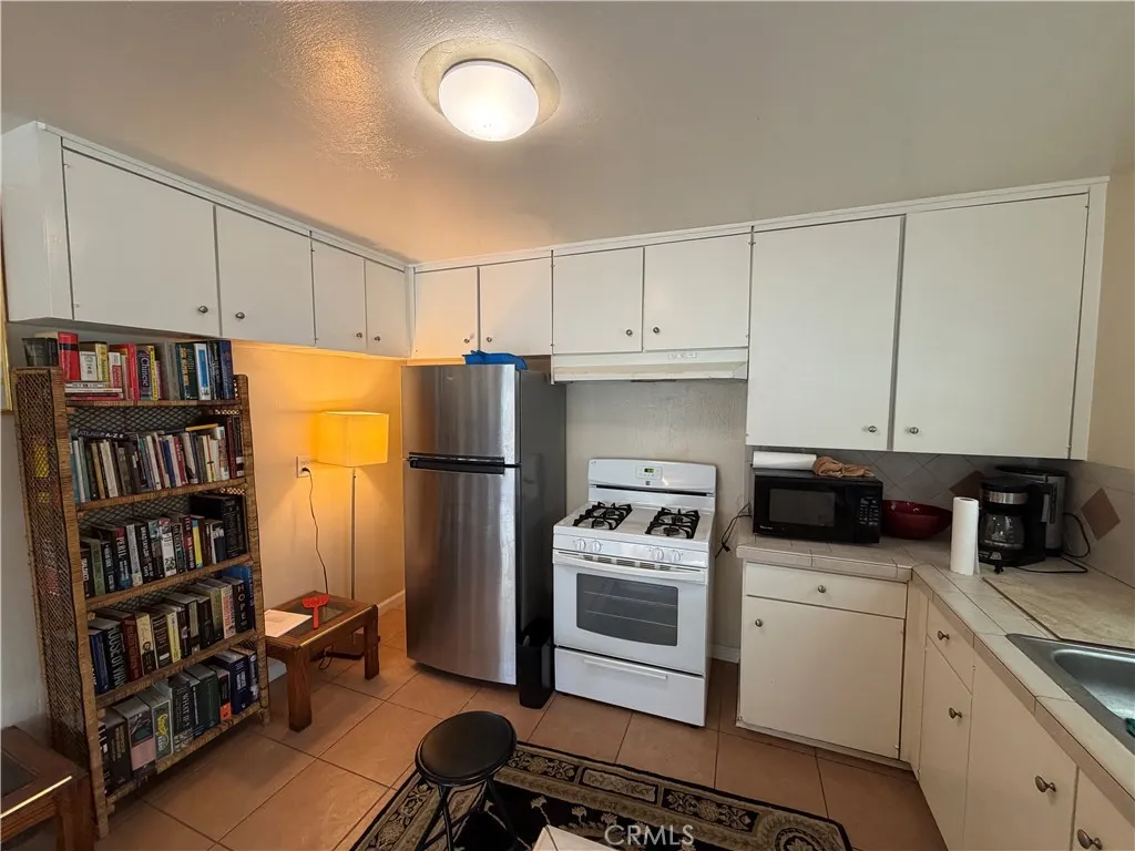 327 N Clark, Orange, California 92868 home-pic-9