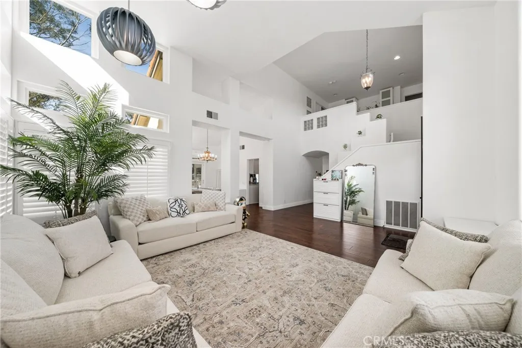 5585 Running Spring, Yorba Linda, California 92887 home-pic-5