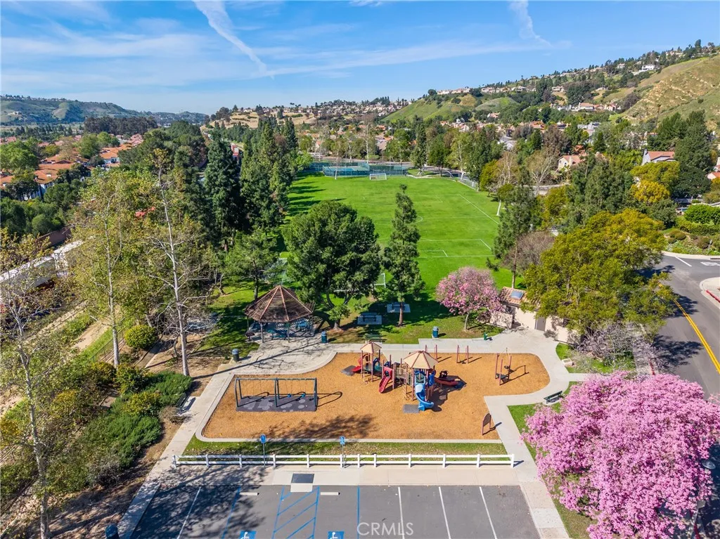 5585 Running Spring, Yorba Linda, California 92887 home-pic-37