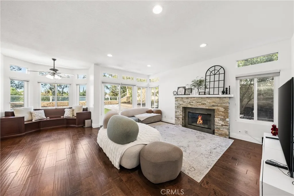 5585 Running Spring, Yorba Linda, California 92887 home-pic-15