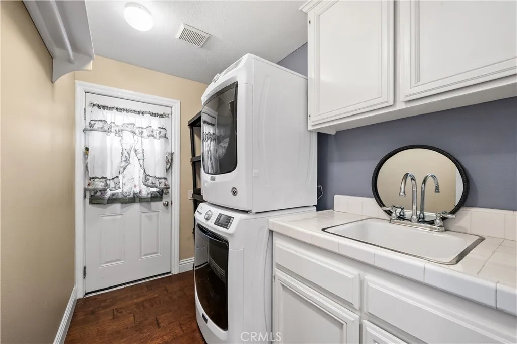 5585 Running Spring, Yorba Linda, California 92887 home-pic-18