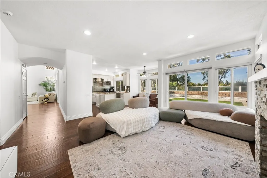 5585 Running Spring, Yorba Linda, California 92887 home-pic-16