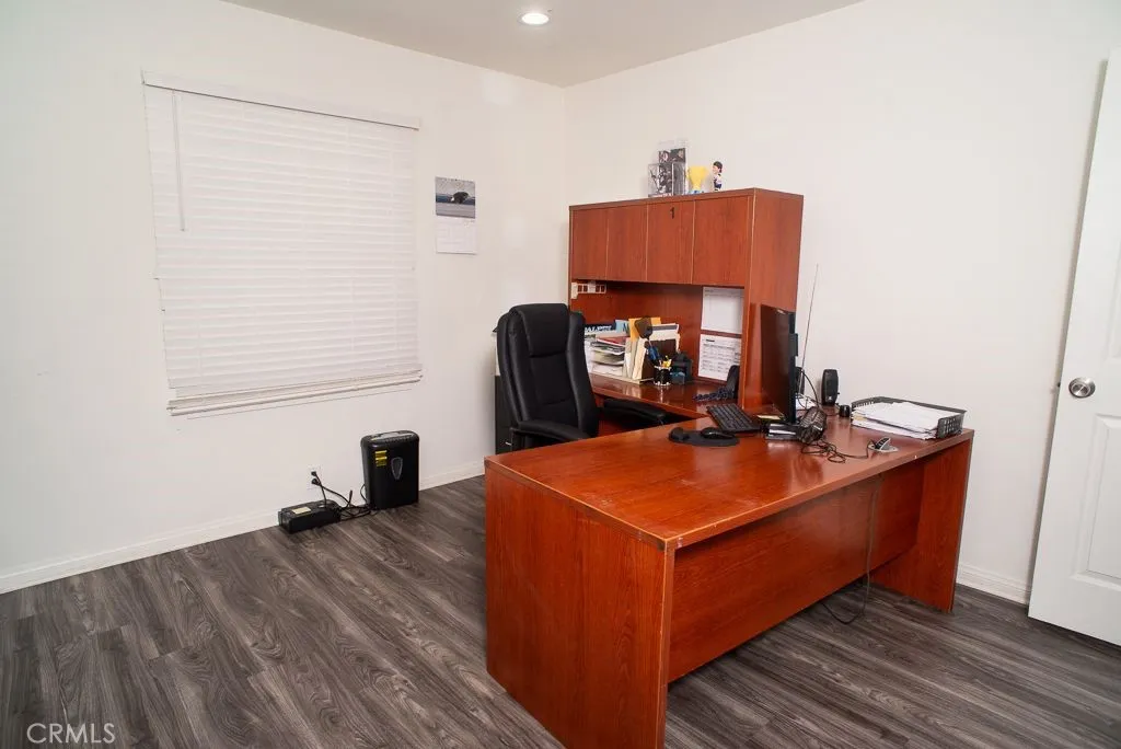 11471 Orcas Avenue, Sylmar, California 91342 home-pic-9