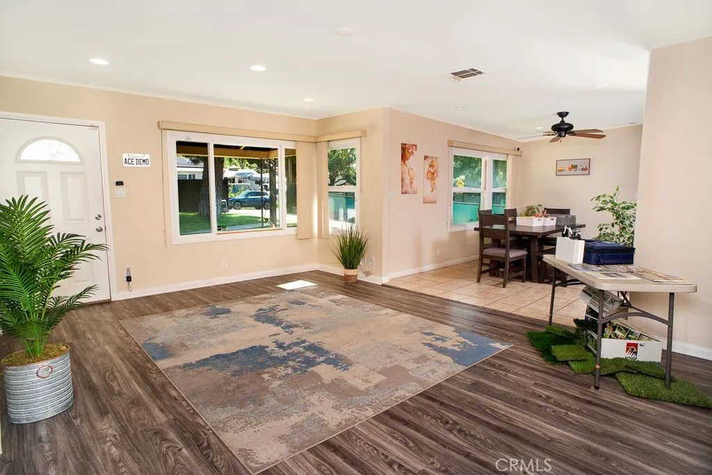 11471 Orcas Avenue, Sylmar, California 91342 home-pic-5