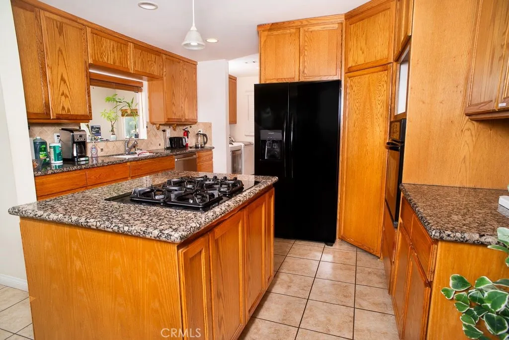 11471 Orcas Avenue, Sylmar, California 91342 home-pic-6