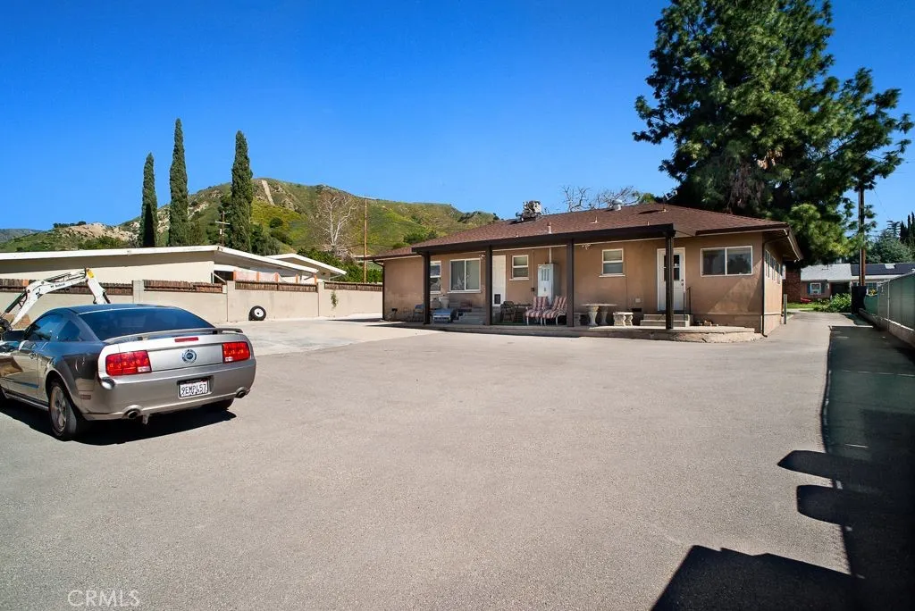 11471 Orcas Avenue, Sylmar, California 91342 home-pic-13