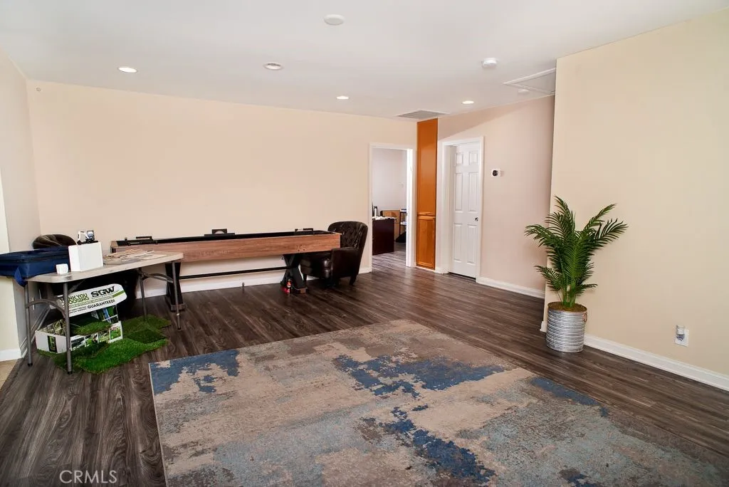 11471 Orcas Avenue, Sylmar, California 91342 home-pic-3