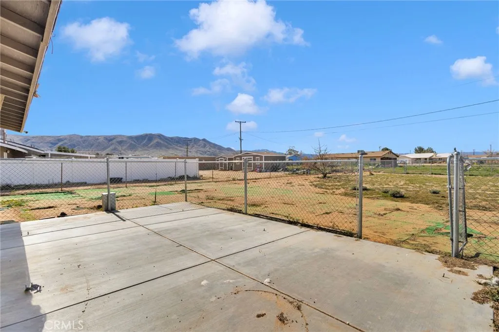 10616 Jamul, Apple Valley, California 92308 home-pic-24