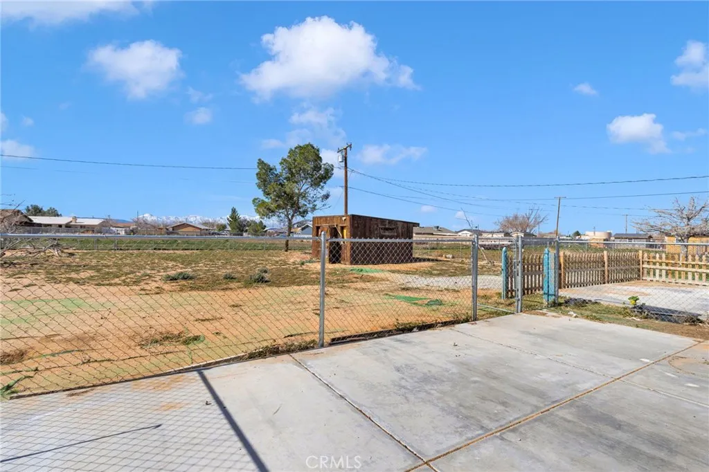 10616 Jamul, Apple Valley, California 92308 home-pic-25