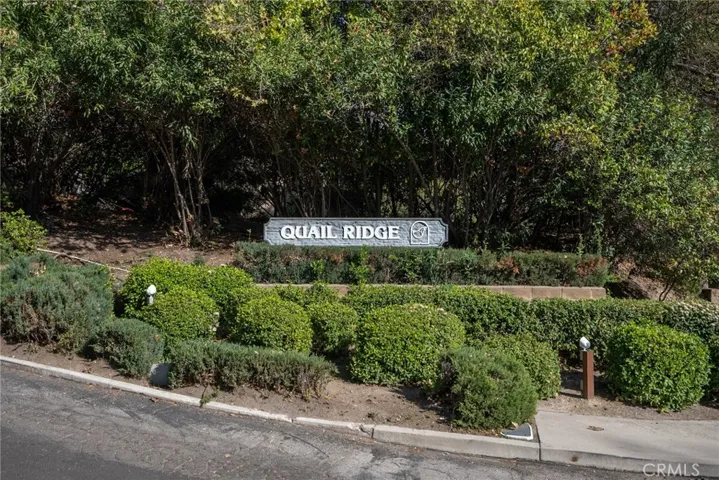 Located in the Quail Ridge condominium development conveniently located close to freeway access, getting to work or exploring the Central Coast is quick and easy.
