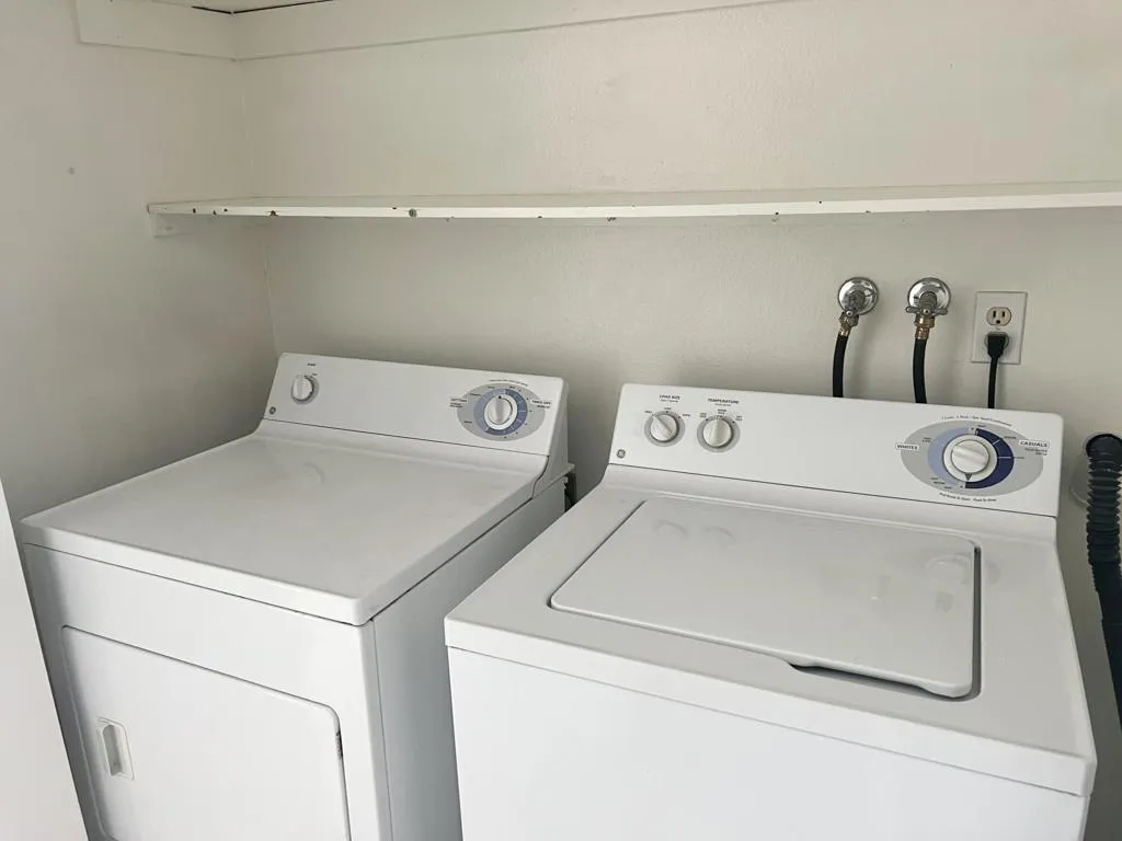 232 E Via Escuela C, Palm Springs, California 92262 home-pic-14