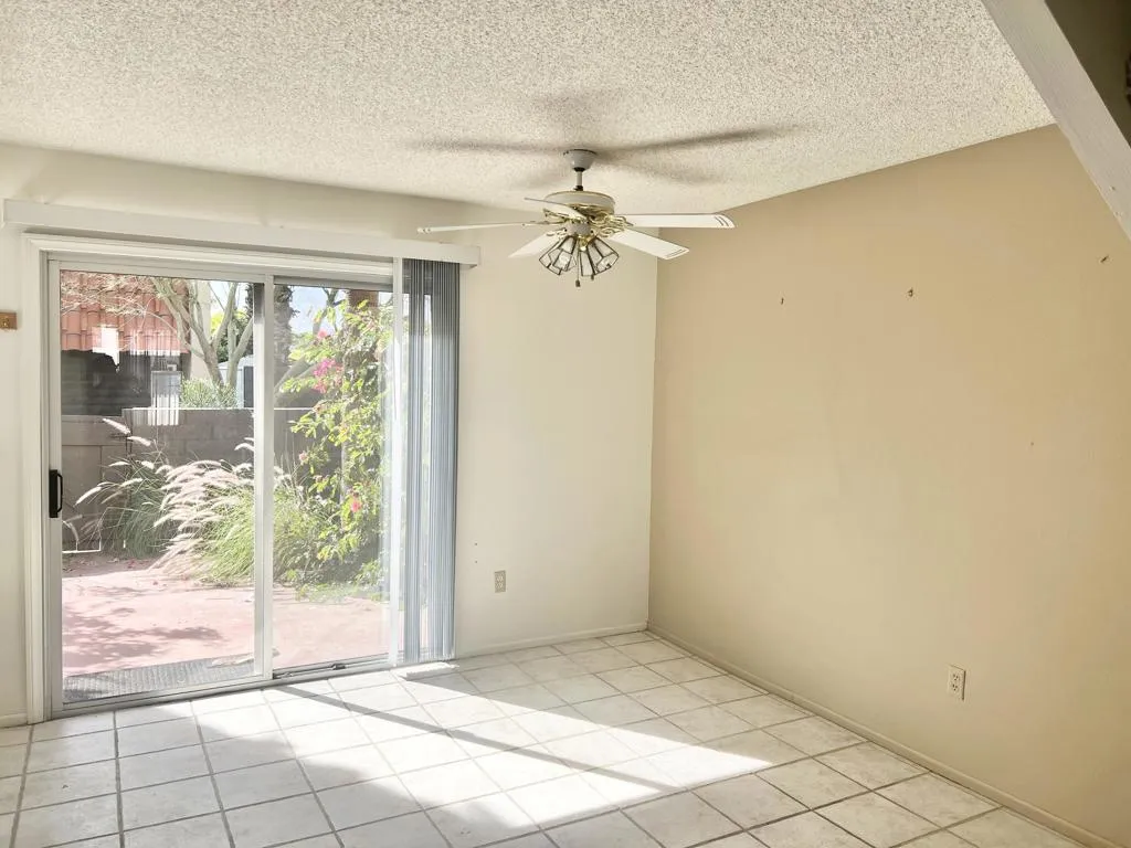 232 E Via Escuela C, Palm Springs, California 92262 home-pic-7