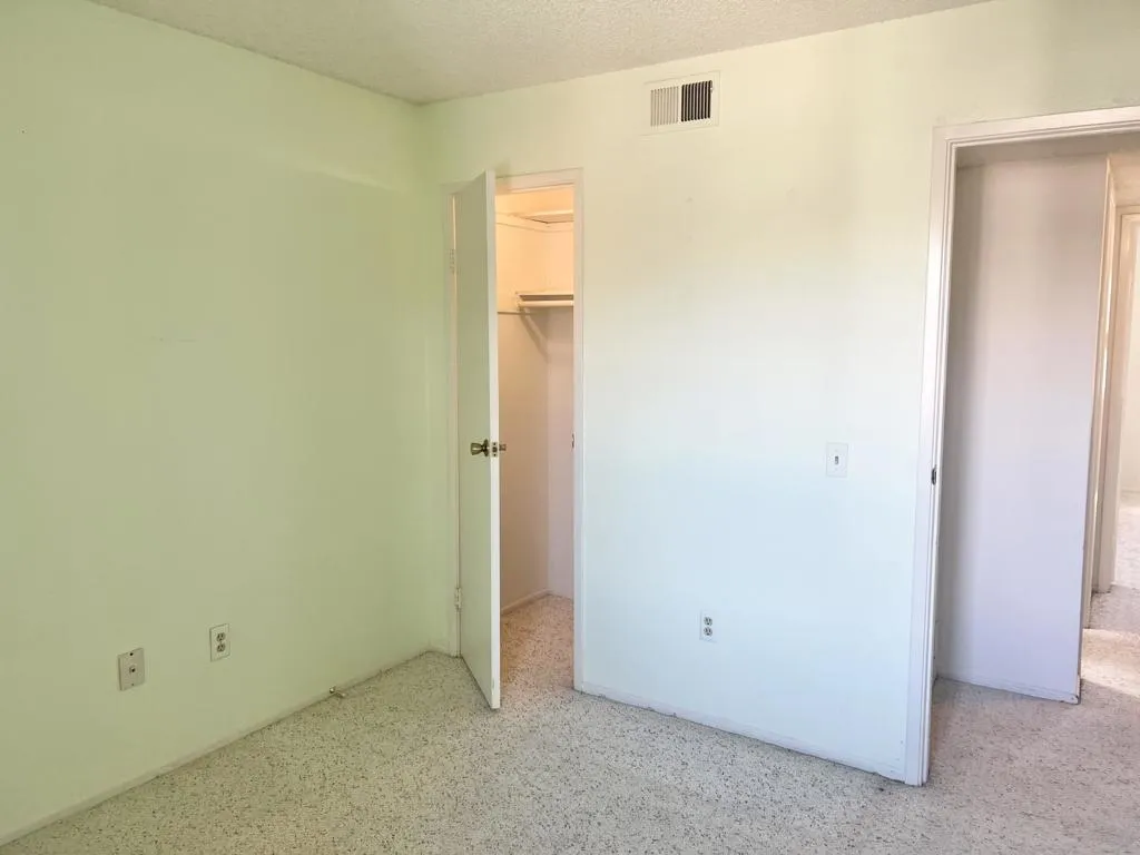 232 E Via Escuela C, Palm Springs, California 92262 home-pic-16