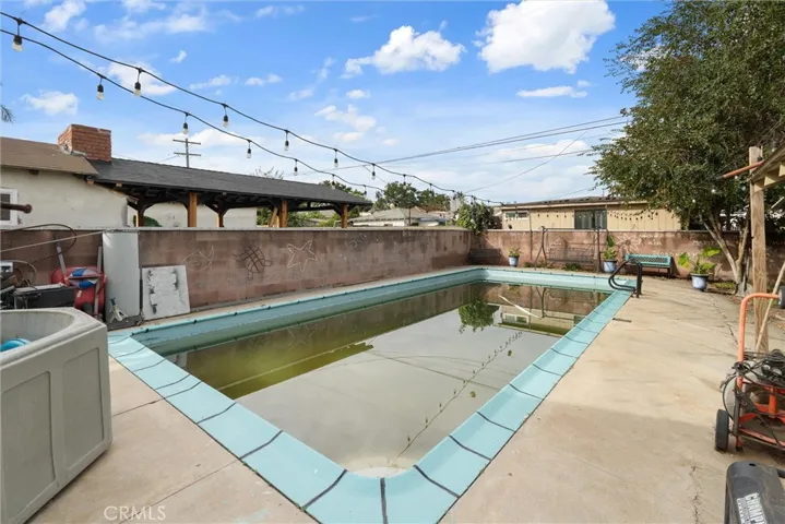 511 S Pannes, Compton, California 90221