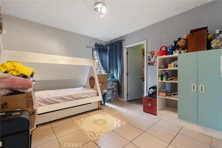 511 S Pannes, Compton, California 90221