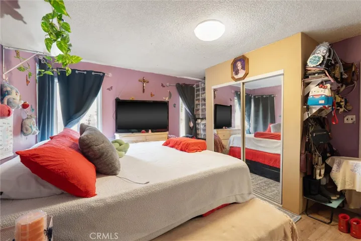511 S Pannes, Compton, California 90221