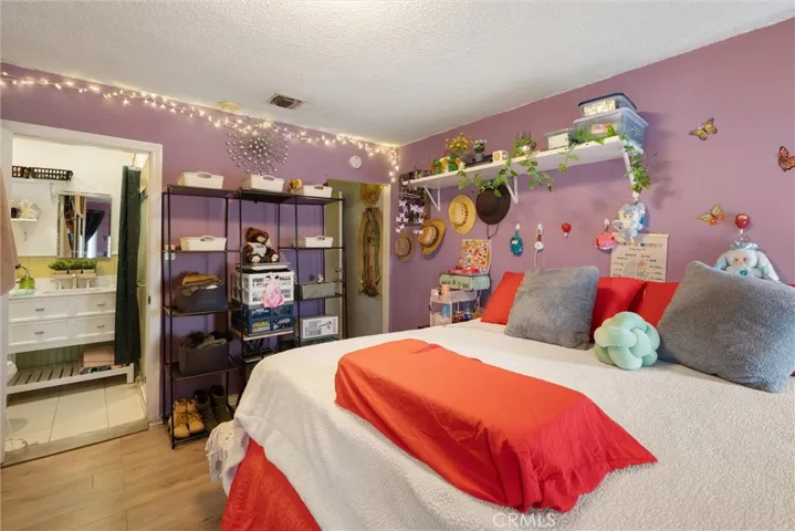 511 S Pannes, Compton, California 90221
