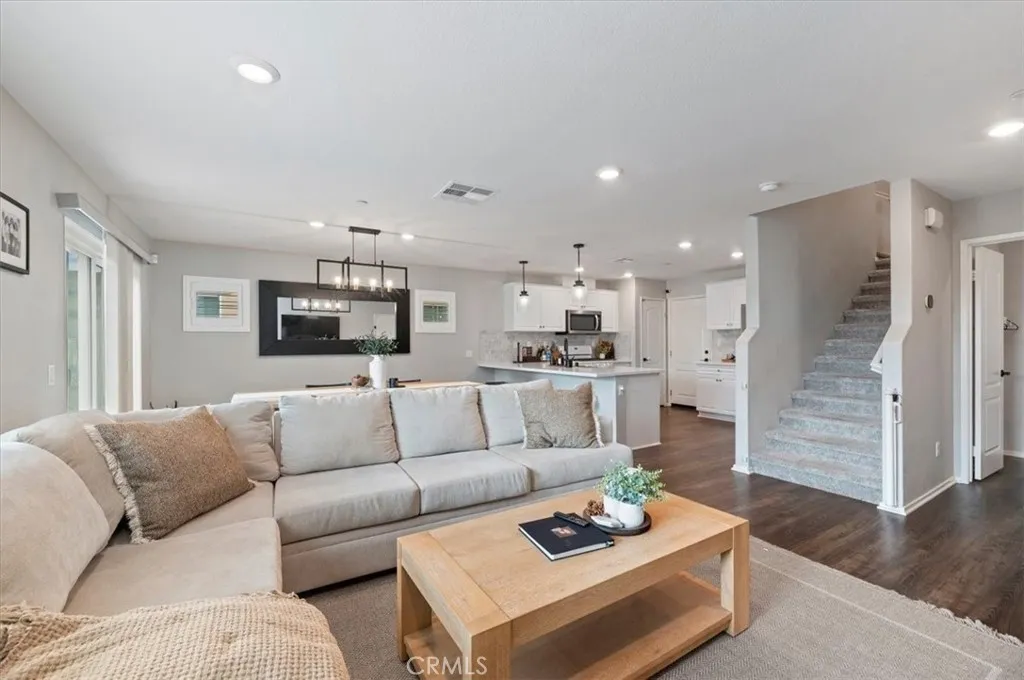 41939 Pedraza Street, Murrieta, California 92562 home-pic-11
