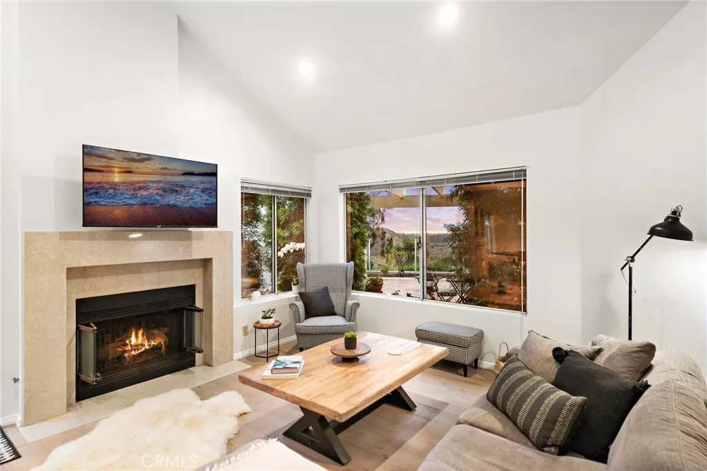 640 Via Umbroso, San Clemente, California 92672 home-pic-7