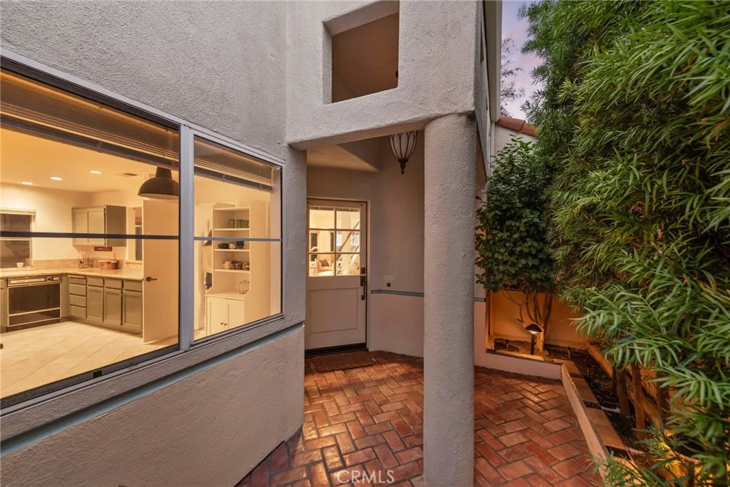 640 Via Umbroso, San Clemente, California 92672 home-pic-28