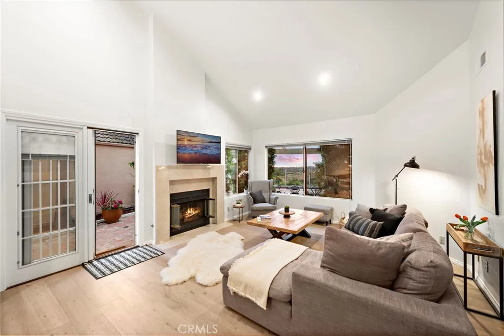 640 Via Umbroso, San Clemente, California 92672 home-pic-6