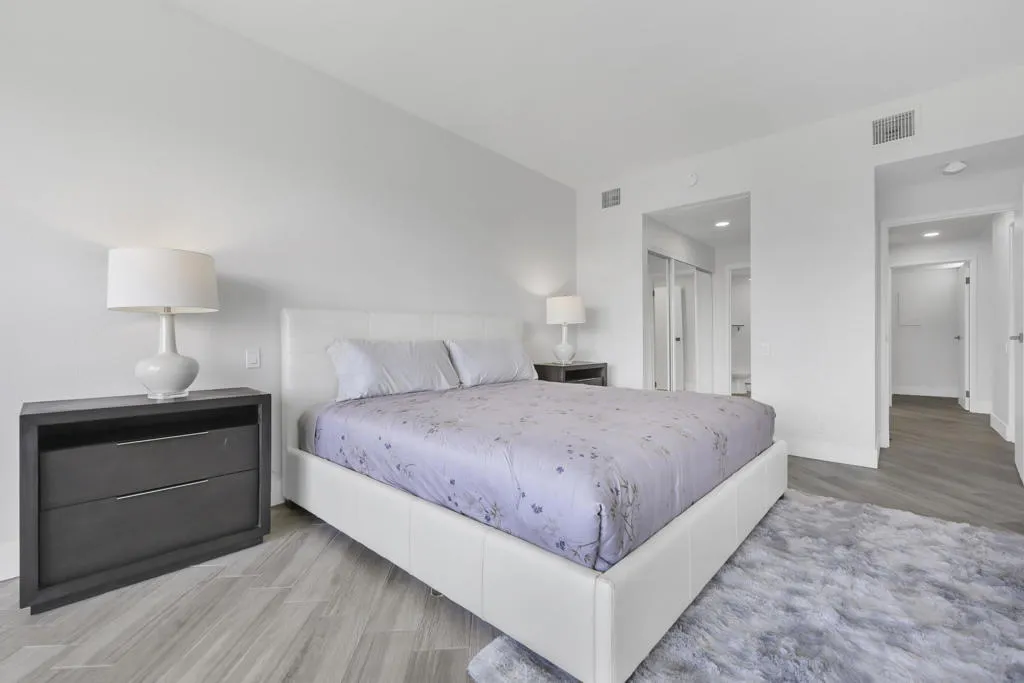 910 Island Drive 406, Rancho Mirage, California 92270 home-pic-24