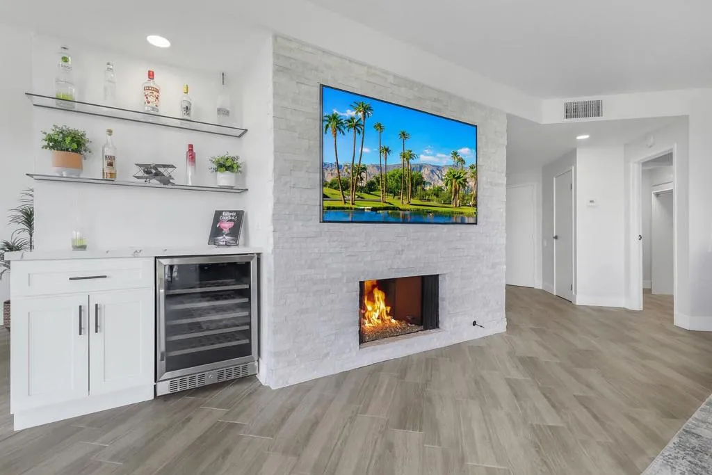 910 Island Drive 406, Rancho Mirage, California 92270 home-pic-6