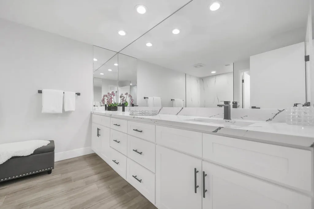 910 Island Drive 406, Rancho Mirage, California 92270 home-pic-30