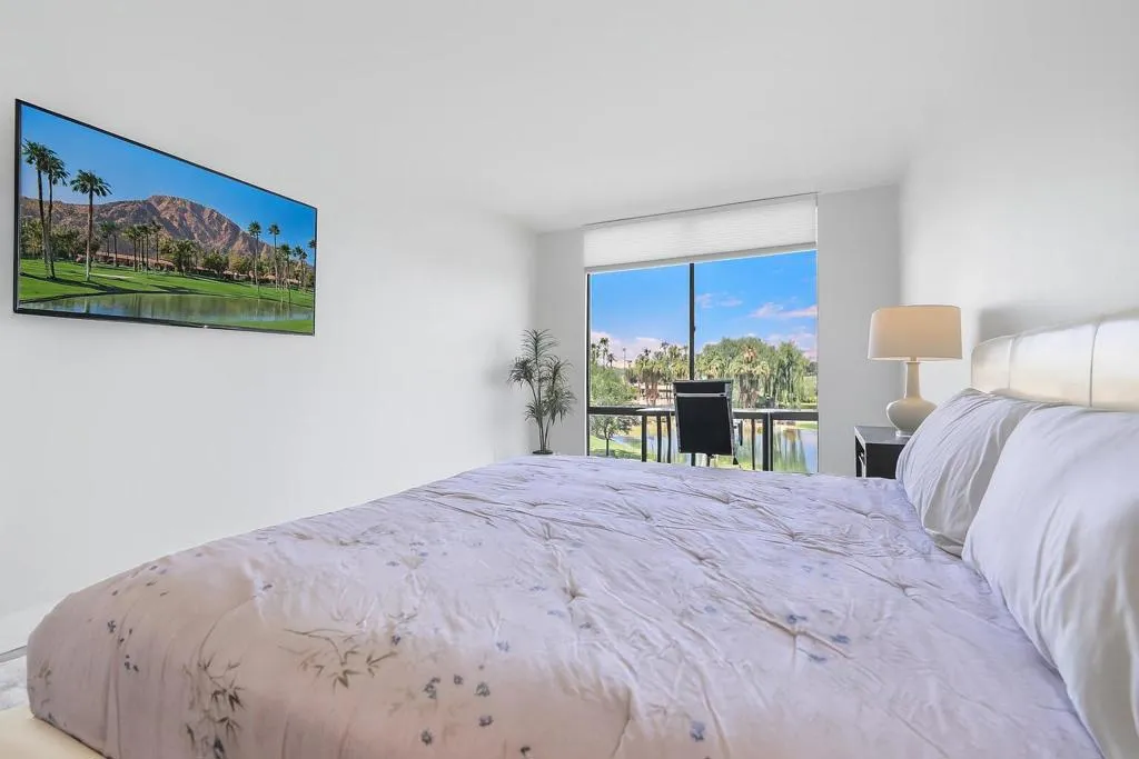 910 Island Drive 406, Rancho Mirage, California 92270 home-pic-22