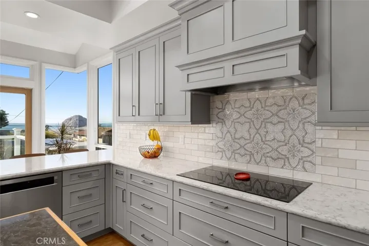 444 Kings Avenue, Morro Bay, California 93442
