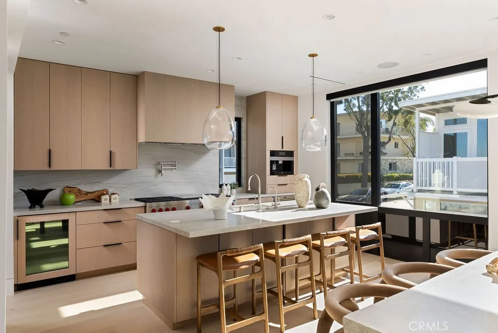 2501 Seaview Avenue, Corona Del Mar, California 92625 home-pic-7