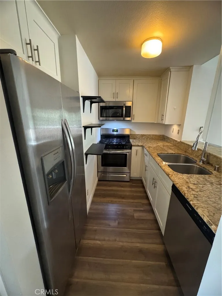 389 Orange Blossom, Irvine, California 92618 home-pic-10
