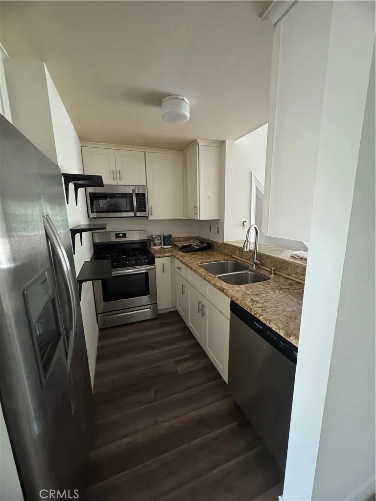 389 Orange Blossom, Irvine, California 92618 home-pic-6