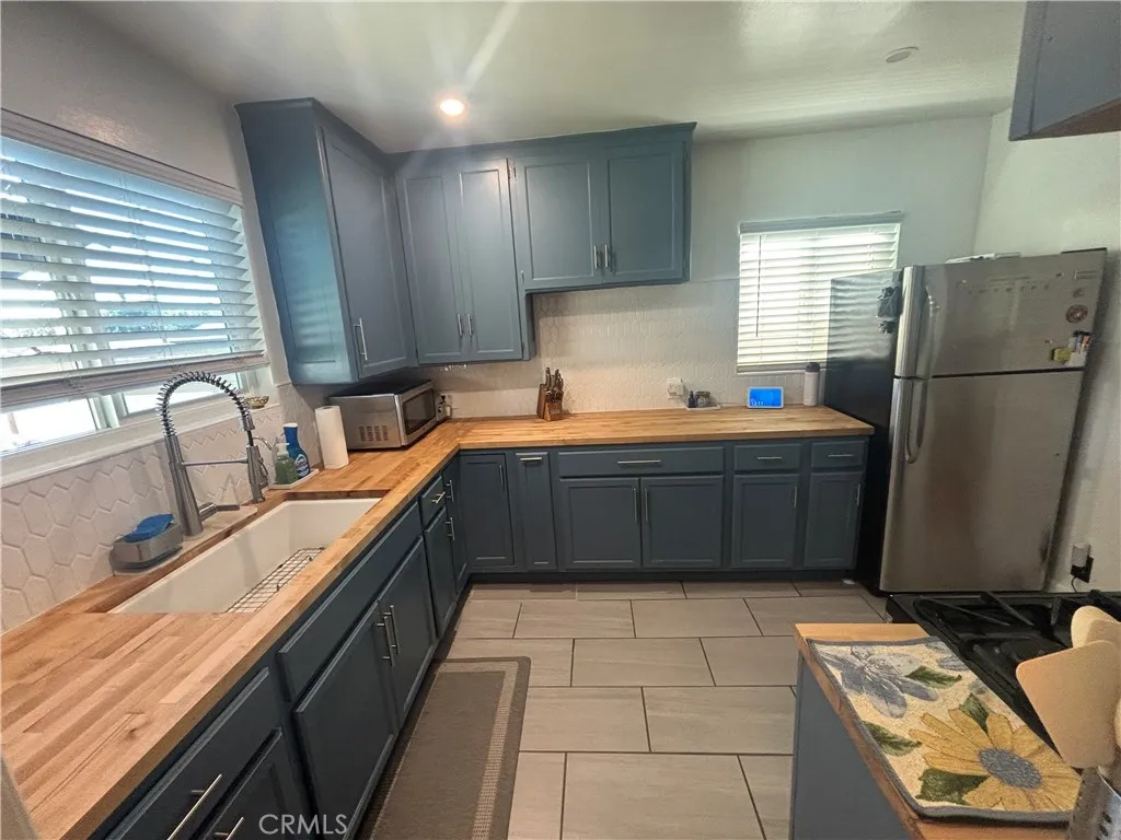 762 N Vallejo, Upland, California 91786 home-pic-6