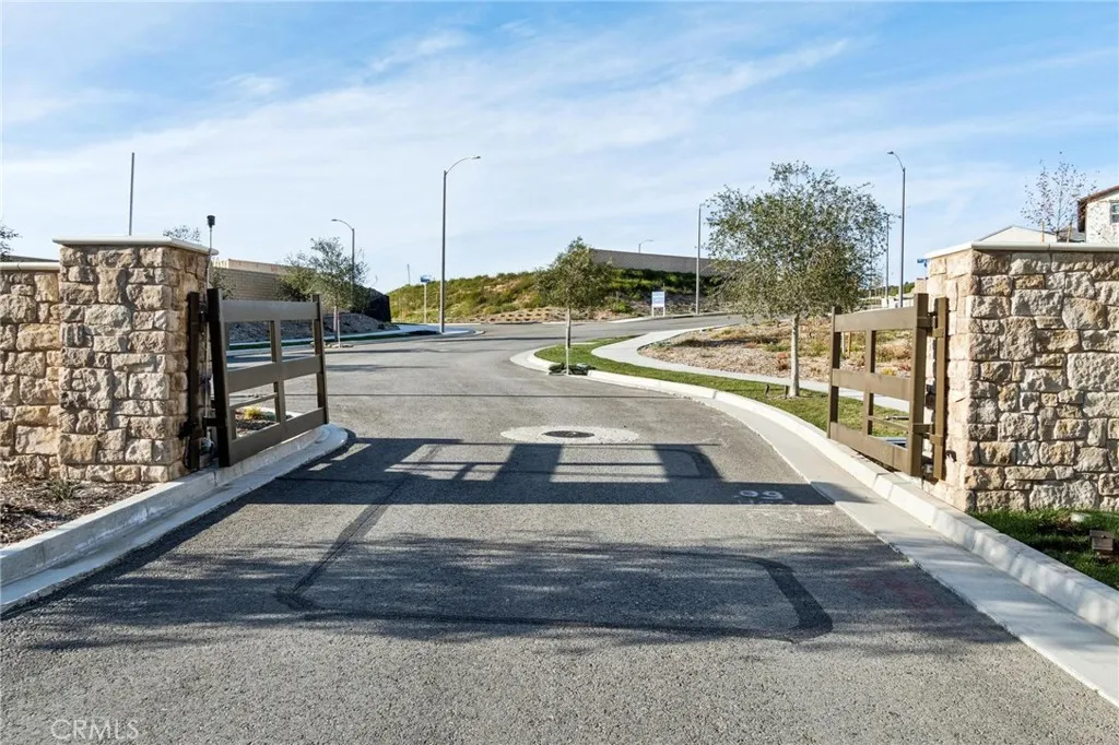 24408 Calle La Roca, Valencia, California 91354 home-pic-47