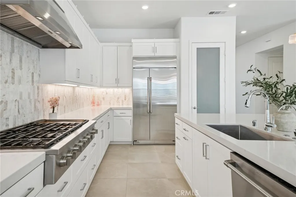 24408 Calle La Roca, Valencia, California 91354 home-pic-4