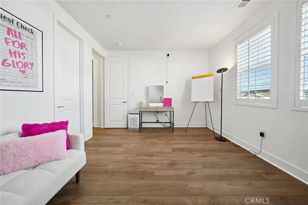 24408 Calle La Roca, Valencia, California 91354 home-pic-30