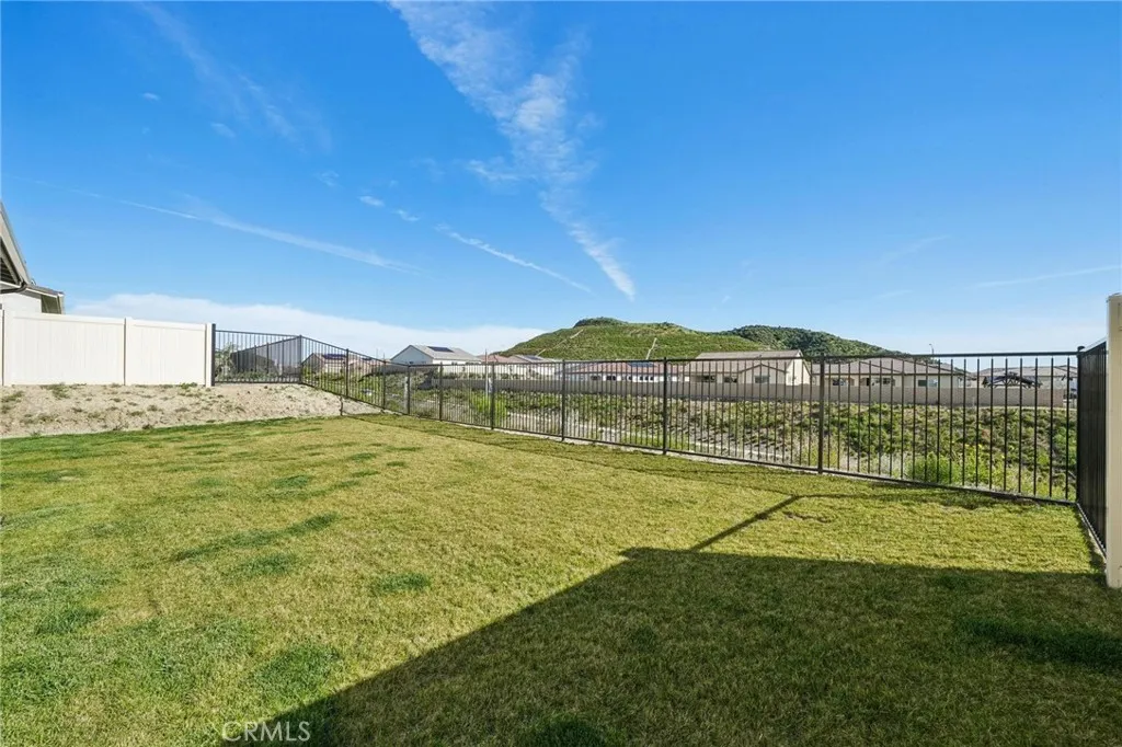24408 Calle La Roca, Valencia, California 91354 home-pic-40