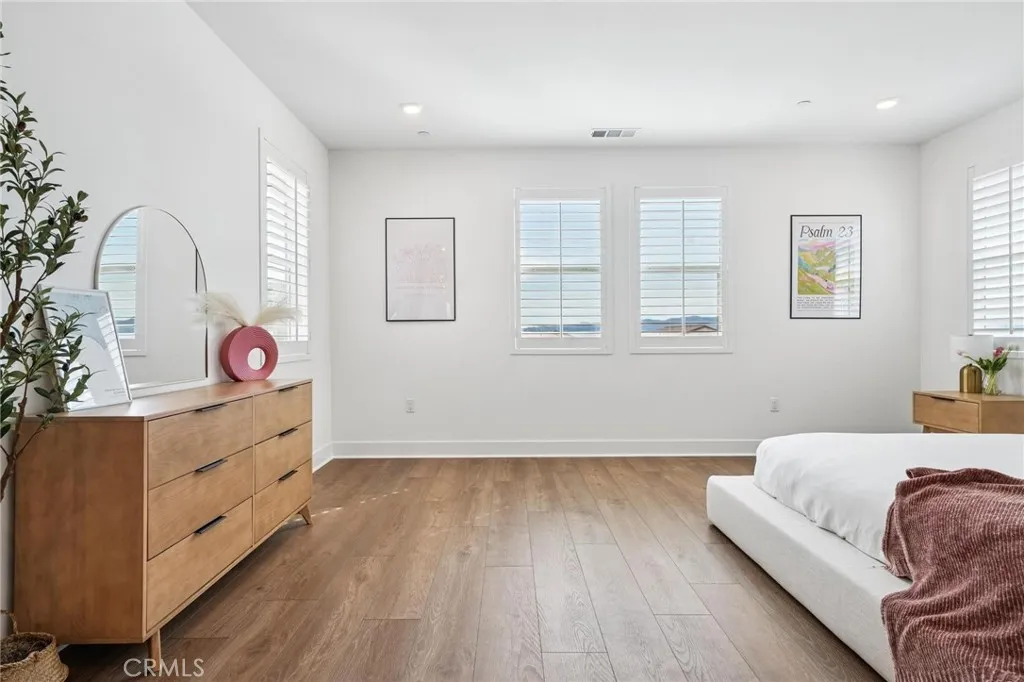 24408 Calle La Roca, Valencia, California 91354 home-pic-19