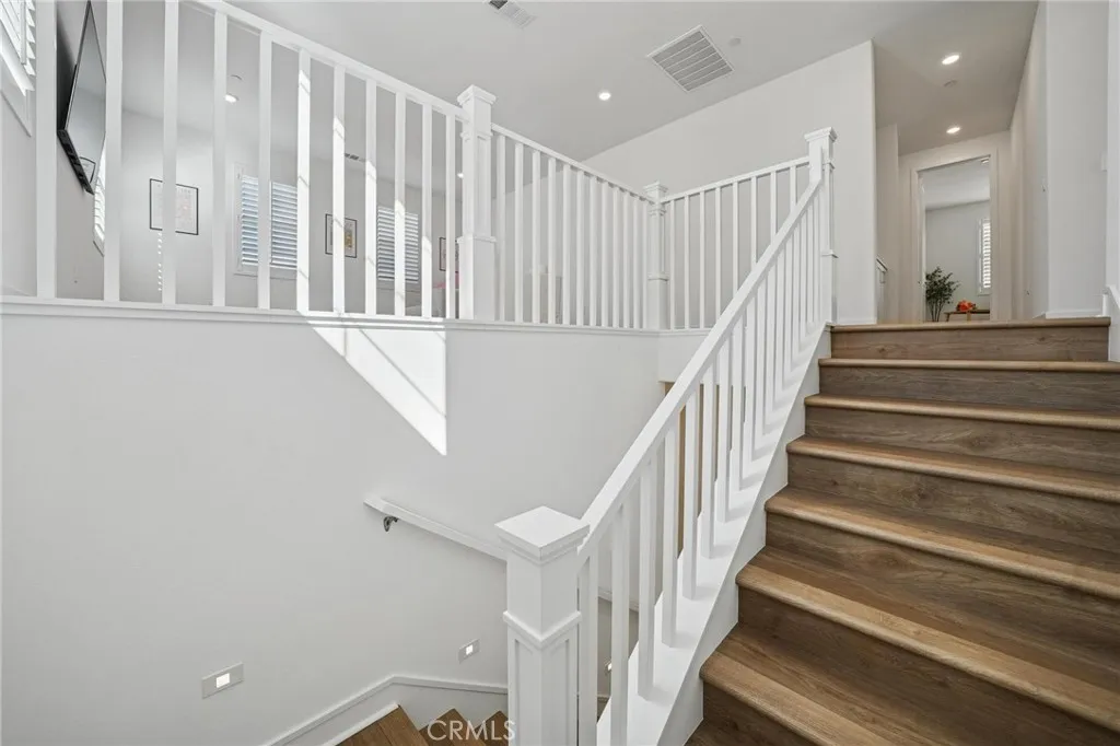 24408 Calle La Roca, Valencia, California 91354 home-pic-15