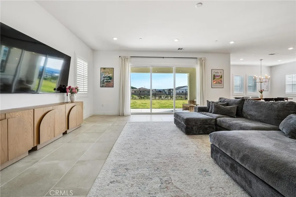 24408 Calle La Roca, Valencia, California 91354 home-pic-12