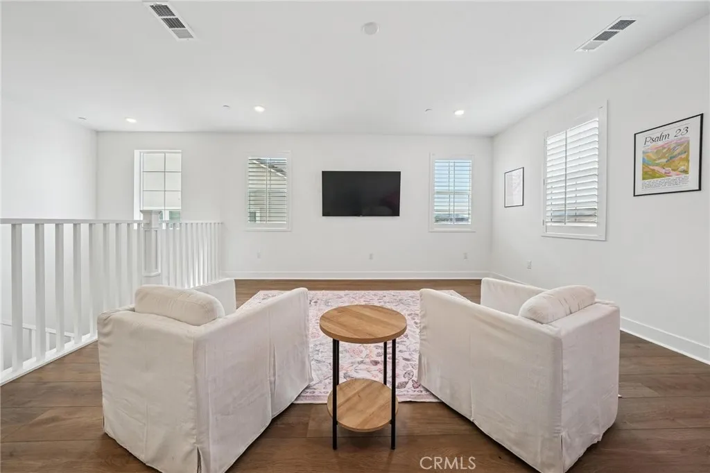 24408 Calle La Roca, Valencia, California 91354 home-pic-16