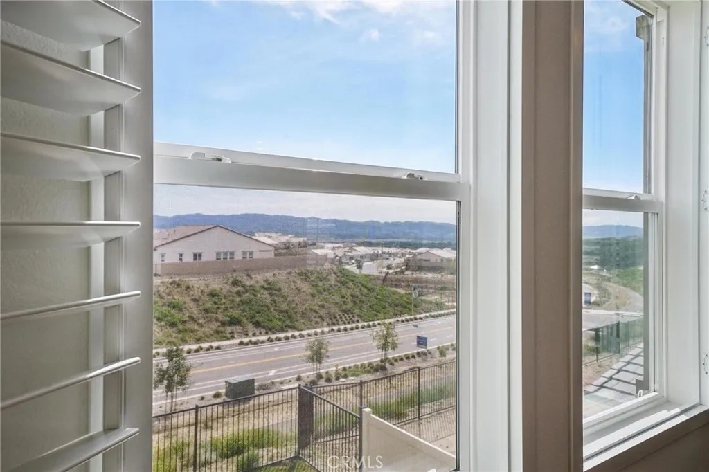 24408 Calle La Roca, Valencia, California 91354 home-pic-21