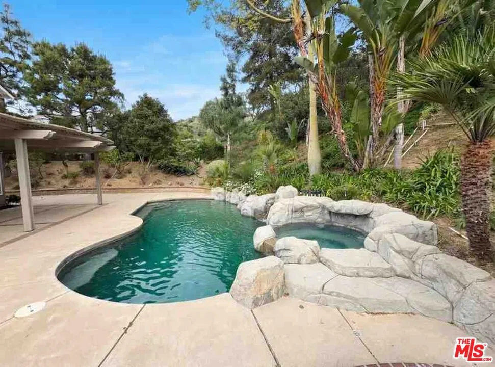 3810 San Antonio Road, Yorba Linda, California 92886 home-pic-9